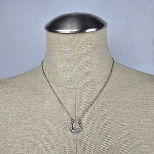 Avon Silver Tone Crystal Horse Shoe Pendant Chain Necklace